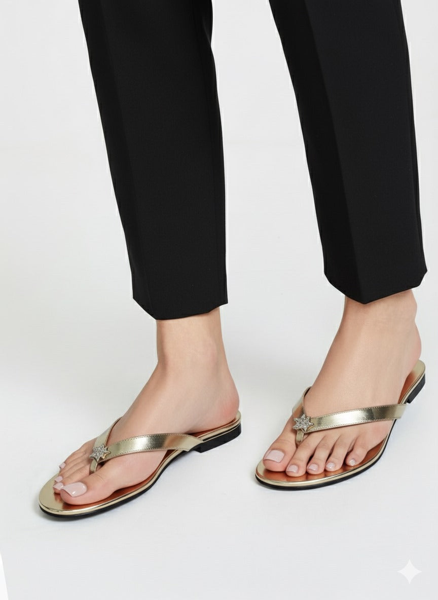Elegant Golden Color Women’s Slippers, Stylish And Comfortable Flat Sandals With Star Design For Casual Wear, Beach, And Daily Outfits (10)